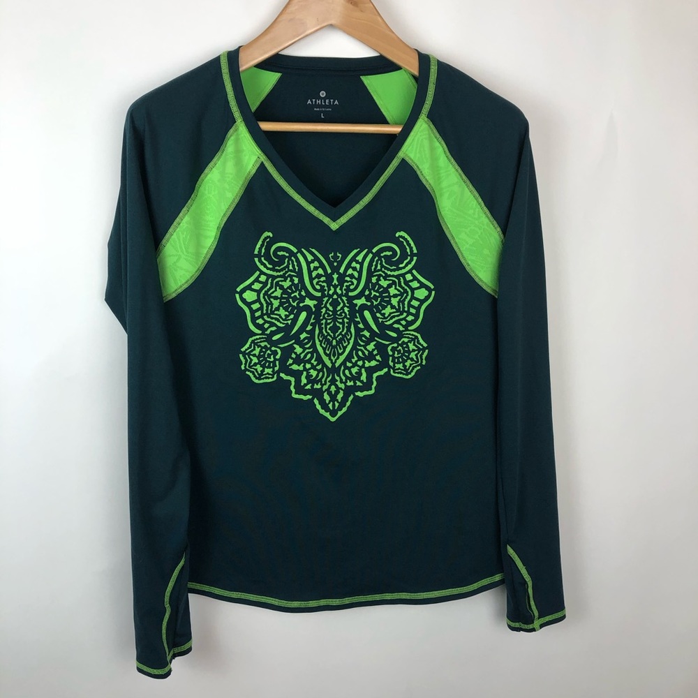 Athleta Sz L Top With Long Sleeves And Thumb Holes